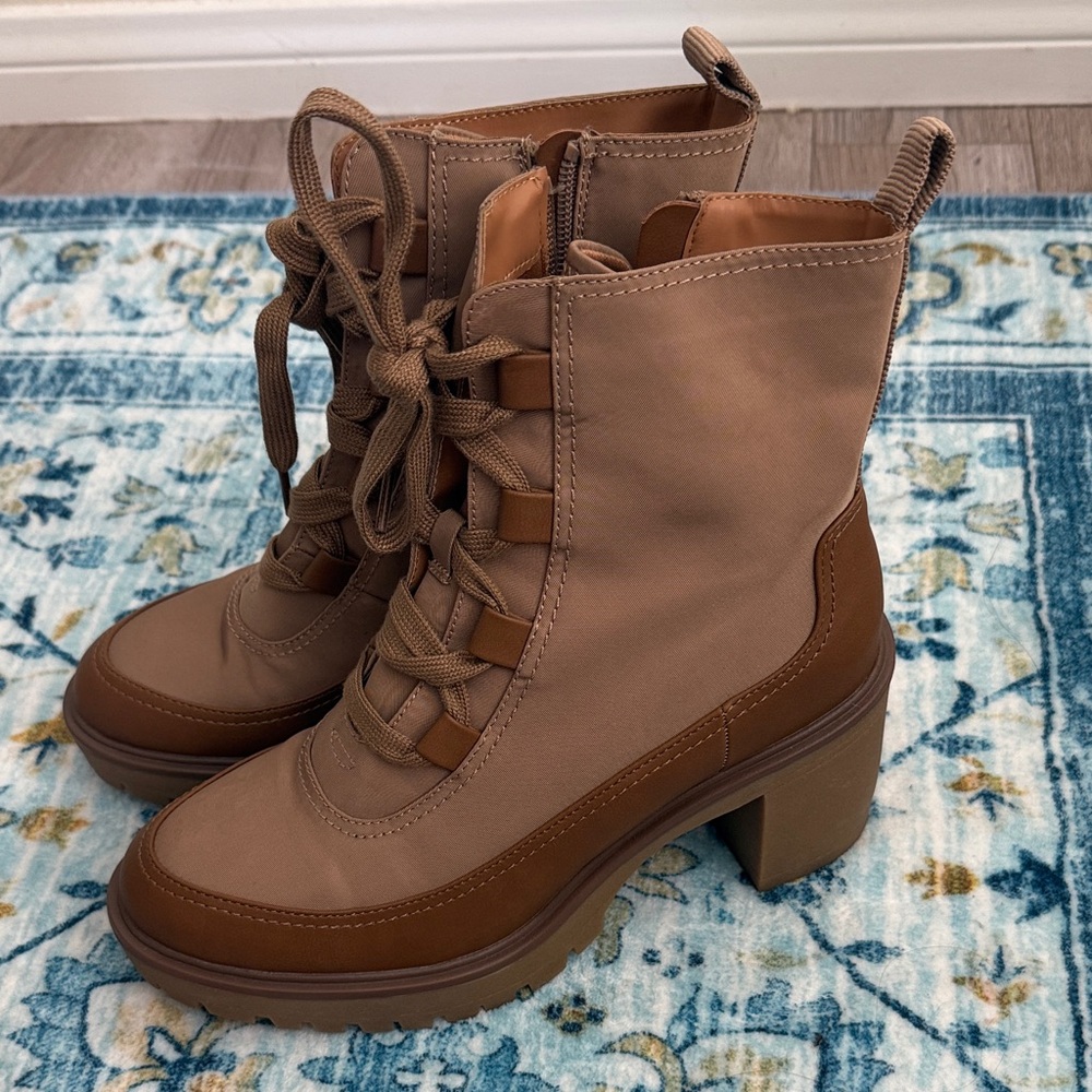 Universal Thread Waterproof Brown Lace-Up Boots